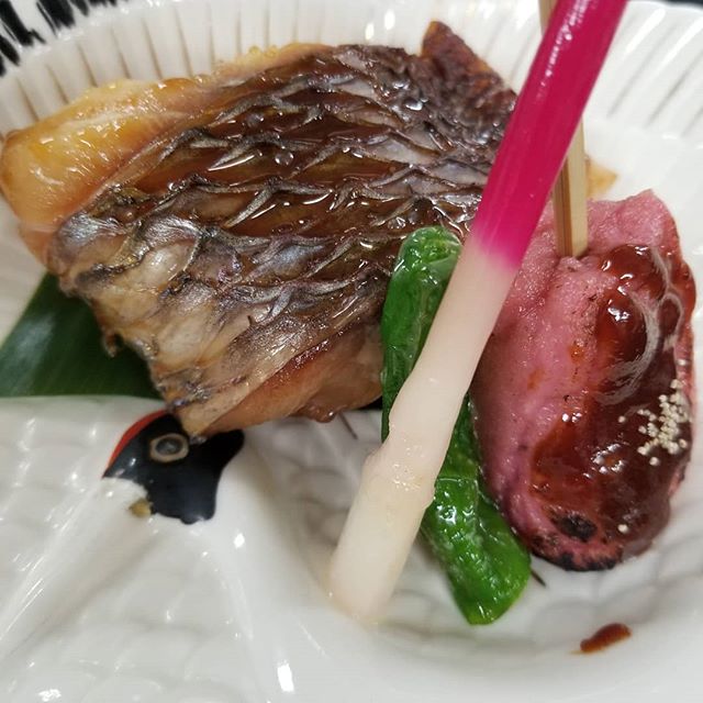 桃の節句会席 3月 4月限定 6 000円 税込 の焼き物 鯛 木の芽焼き です 福岡よひら 福岡グルメ 限定会席 木の芽焼き 鯛 桜麩 創作和食 桃の節句 ひな祭り お祝い会席 法事会席 仕出し 持ち帰り弁当 福岡の美味しい魚 愛宕神社 桜 お花見 お花見弁当 古民家レストラン 桃の節句会席 3月 4月限定 6 000円 税込 の焼き物 鯛 木の芽焼き です 福岡よひら 福岡グルメ 限定会席 木の芽焼き 鯛 桜麩 創作和食 桃の節句 ひな祭り お祝い会席 法事会席 仕出し 持ち帰り弁当 福岡の美味しい魚 愛宕神社 桜 お花見 お花見弁当 古民家レストラン